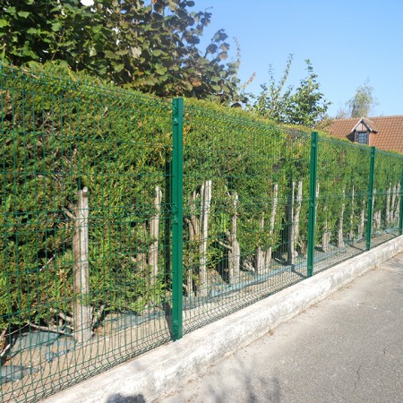 Courtier en travaux : remplacement d'une clôture à Saint-Pryvé-Saint-Mesmin, avec Travaux Tranquil