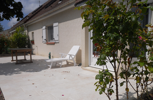 Courtier en travaux : aménagement d'une terrasse à Saint Jean de La Ruelle, avec Travaux Tranquil